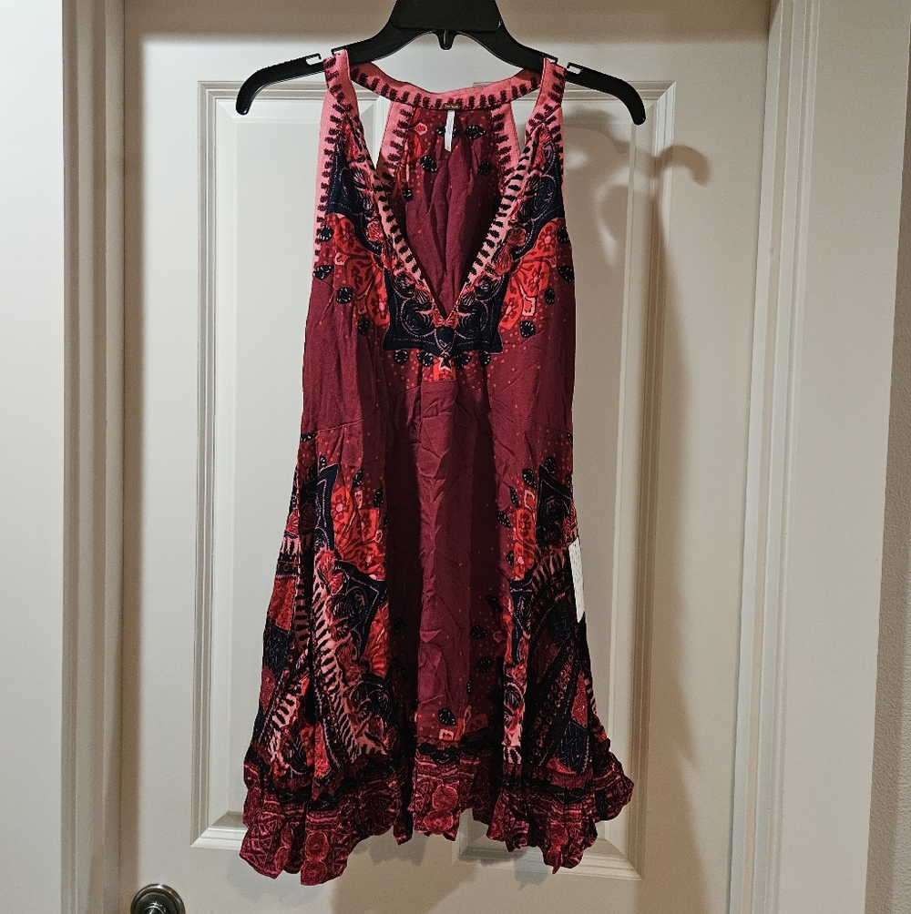 Free People Steal The Sun Halter Mini Dress Ruffle Hem Cutout Swingy Red Md NWT - Picture 2 of 16